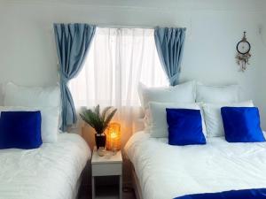 海の見える高台にあるテラス付きハウス!! 家族旅行に最適!!