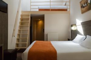 Hotels The Originals City, Hotel L'Acropole, Saint-Etienne Sud (Inter-Hotel) : photos des chambres