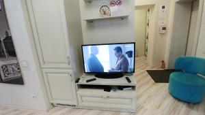 Luxurious 2 Bedroom Apartment in the Heart of Kyiv