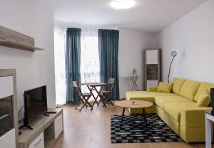 ⋰ MODERNO ⋱ 1 Bedroom With Parking Patio
