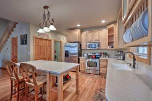 Sand Volleyball and Deck Munds Park Getaway!