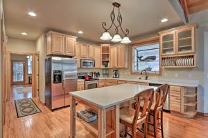 Sand Volleyball and Deck Munds Park Getaway!