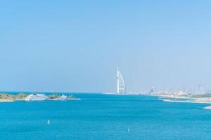 Holiday Apartment in Palm Jumeirah with Beach Access