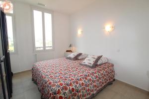 ALC - BOR383 - 12 min Palais And Beaches