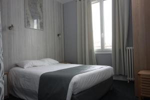 Hotels Hotel De l'Univers : Chambre Simple avec Douche 