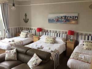 Superior Family Room room in Earlston House