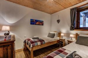 Double or Twin Room with Private Bathroom room in Chalet Tissières