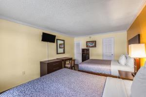 Double Room - Non-Smoking  room in Econo Lodge Beach And Boardwalk