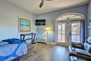 Naples Studio with Resort Amenities - Near Marina!