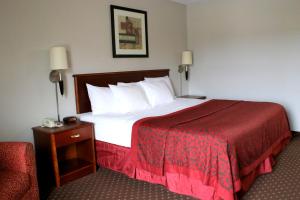King Room room in Days Inn & Suites by Wyndham Bloomington/Normal IL