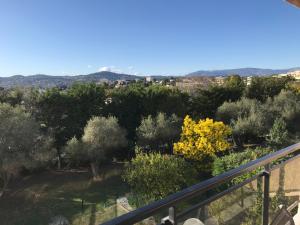 Appartement 3 pieces, refait a neuf, haut standing, piscine, mer a pieds