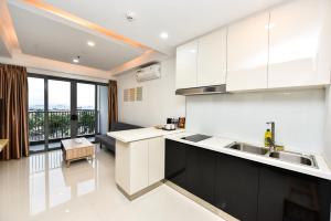 LOVINA 6-12 at Harbour Bay Residences
