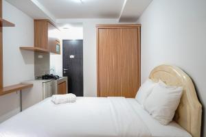 Stylish and Posh Studio Baileys Apartment By Travelio