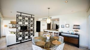 Elements Garden House 5 condo