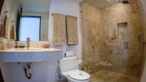 Elements Penthouse 5 condo