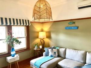 Sinnamons By The Sea