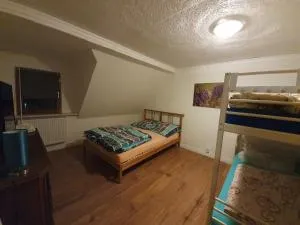 Dachgeschosswohnung in Neumünster 2 Zimmer - 新明斯特