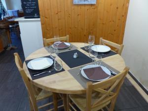 Hotels Hotel Le Progres Dorlotel : photos des chambres