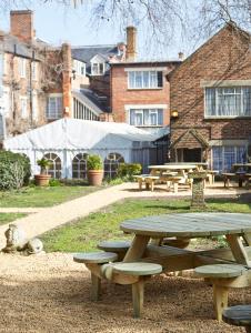 Cromwell Lodge Hotel by Greene King Inns