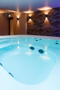 Best Western Les Bains Hotel et SPA photo 21