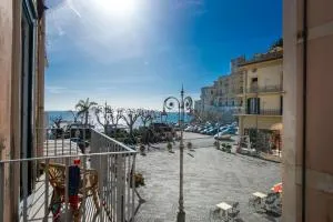 Casa In Piazza - 米诺利