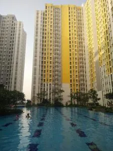 Springlake Apartemen 2BR-Sumarecon-Bekasi, By Bu Johan - 贝克西