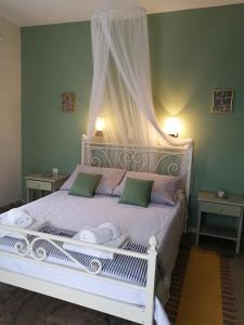 Vrohaki Studios & Rooms Paros Greece