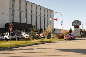 Continental Inn & Suites