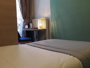 Hotels Hotel du Dauphin : photos des chambres