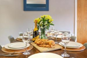 Hassop Cottage - Darwin Lake Holiday Village