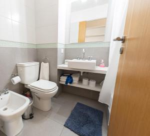 Moderno departamento con TV reversible - By BUMEN