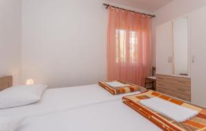 Two-Bedroom Apartment room in Apartments Mactra