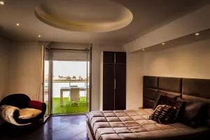 AIRPORT BARi DELUXE - Macchie