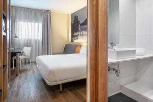 Double Room room in B&B Hotel Madrid Aeropuerto T1 T2 T3