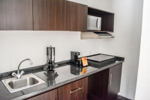 Stain Loft & Suites