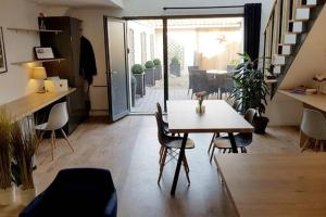 Appartements Loft renovation with a private garden : photos des chambres