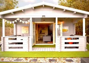 Sunset log cabin - Sudbury