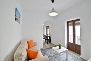 Casa Luminosa, junto al Castillo