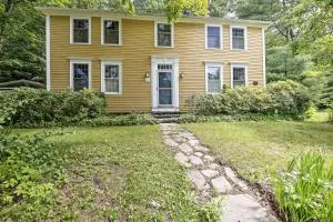 Historic Huntington Home - Walk to Westfield River - Otis