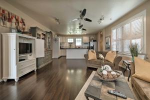 Hawaiian Hideaway with Yard Less Than 2 Miles to Hilo Bay! - Hoteles de 2 estrellas en Hilo