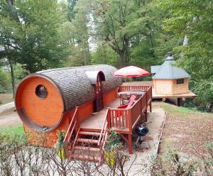 Maisons de vacances LES GITES DU PARC MANTOCHE LE TONNEAU : photos des chambres