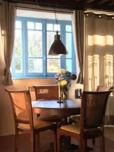 Les Bouaux, Lavena - Anost