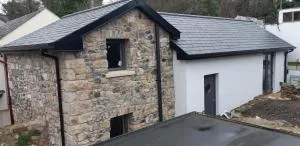 The Stonehouse, in the heart of Ballycastle - 巴林托伊