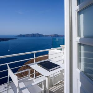 Nefeles Luxury Suites Santorini Greece