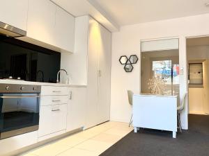 ReadySet Apartments on Little Collins