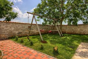 Istrian villa Orbanići with private pool for up to 12 persons