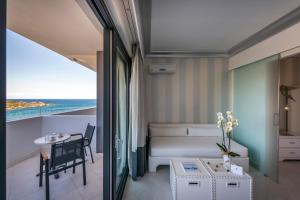 Family Room with Side Sea View