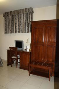 Double or Twin Room with Private Bathroom