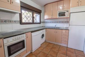 Fuente del Pino Cañón de Río Lobos