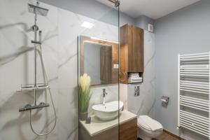 Modern Downtown Apartment